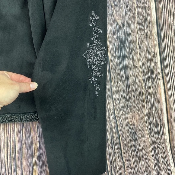 LL Bean Black Faux Suede Shearling Jacket- Size Medium - Picture 6 of 13